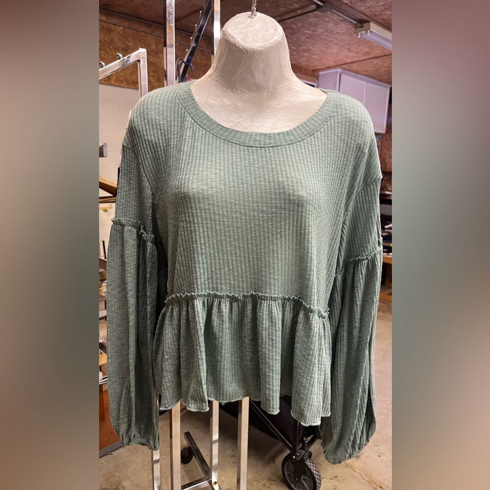 Altar’d State Peplum Cropped Blouse Size L Sage Green NWT